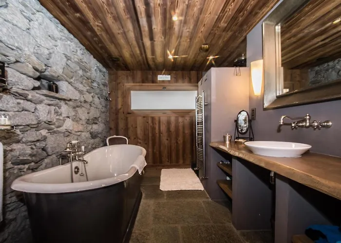 Paccard Locations Chamonix